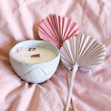 Load image into Gallery viewer, Love Crystal Candle